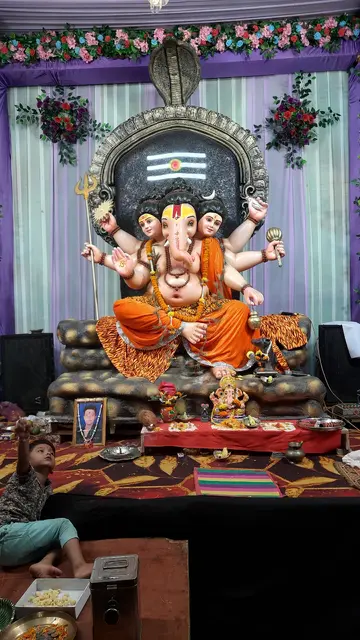 Festival image from Gudhiyari 1
